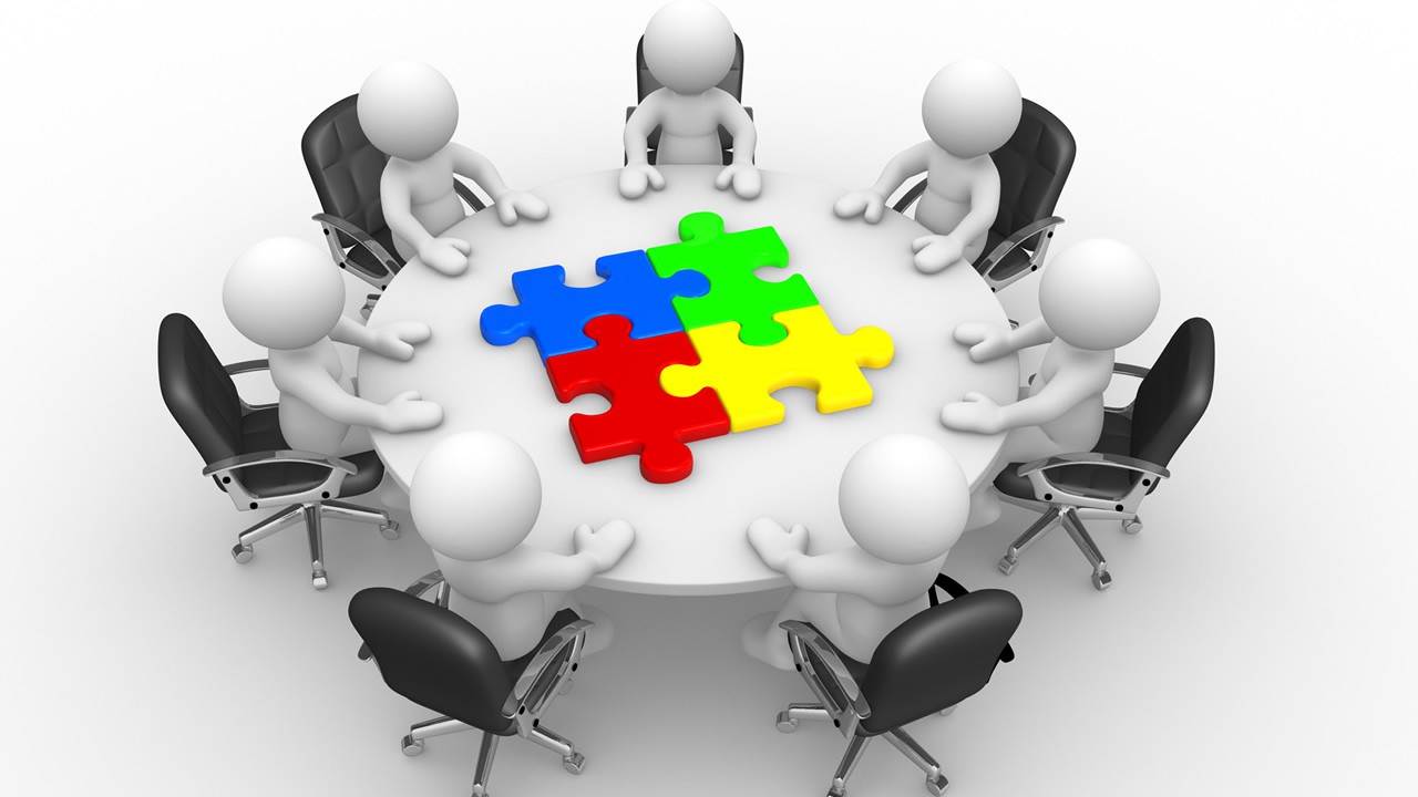 reunion-7pers-autour-table_38600649_M